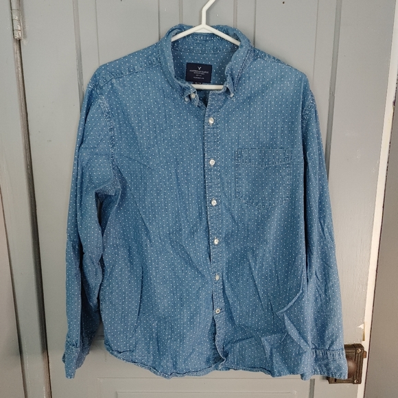 2/$30 American Eagle Button Up - Picture 1 of 6